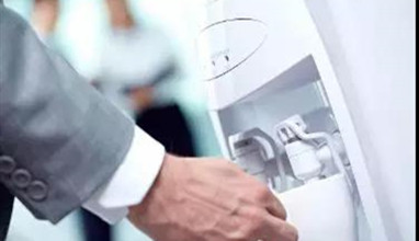 喝水，是個(gè)技術(shù)活兒